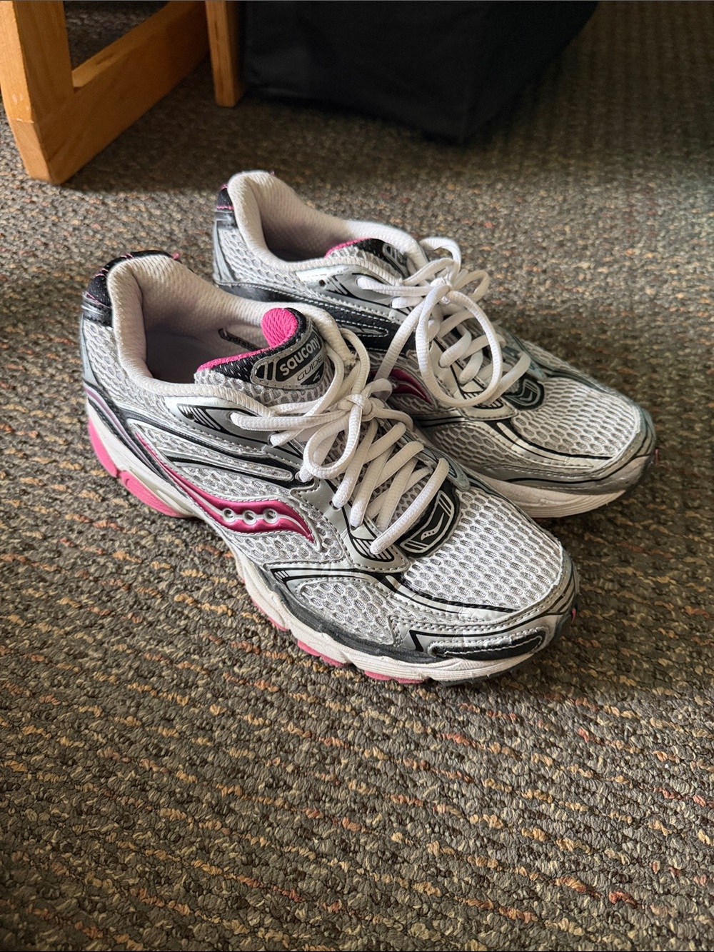 Saucony Women's White and Pink Athletic Running Shoes